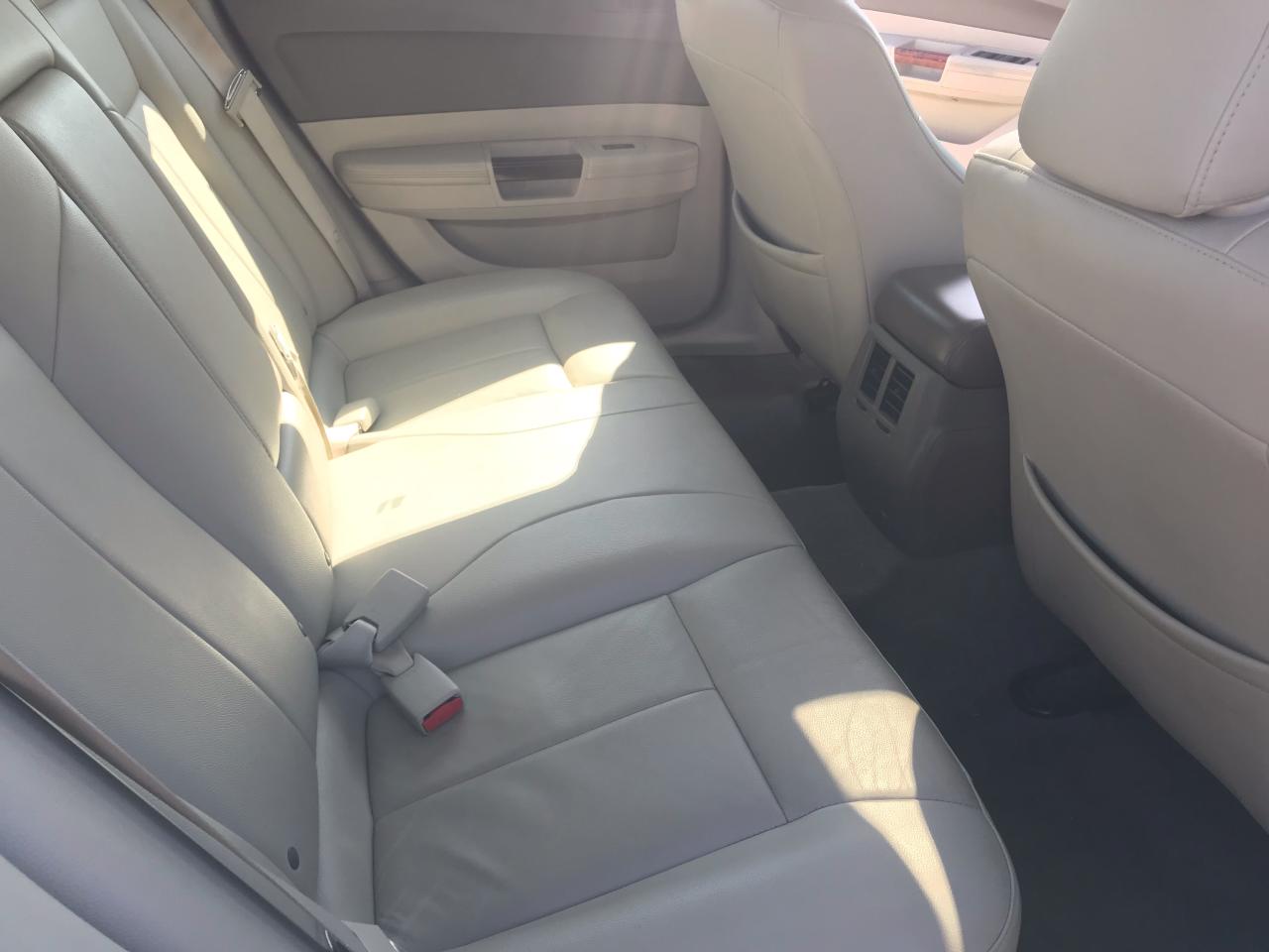 2008 Chrysler 300